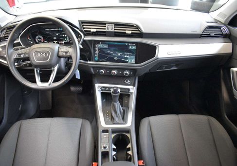 Audi Q3, 2022