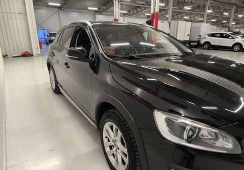 Volvo V60 Cross Country, 2018