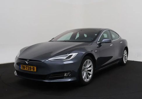 Tesla Model S, 2018