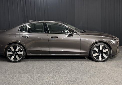 Volvo S60, 2024