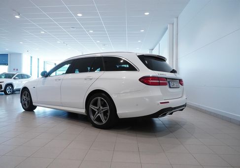 Mercedes-Benz E 300, 2019 3