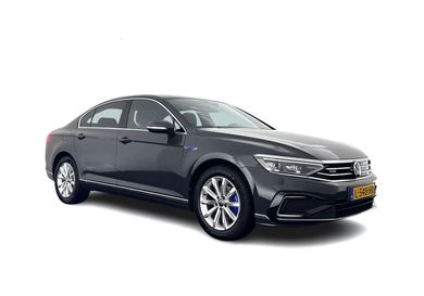 Volkswagen Passat, 2021