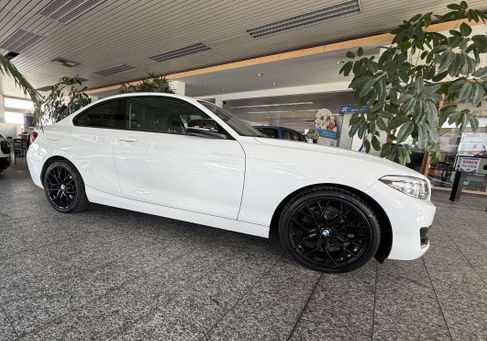 BMW 218, 2020 3