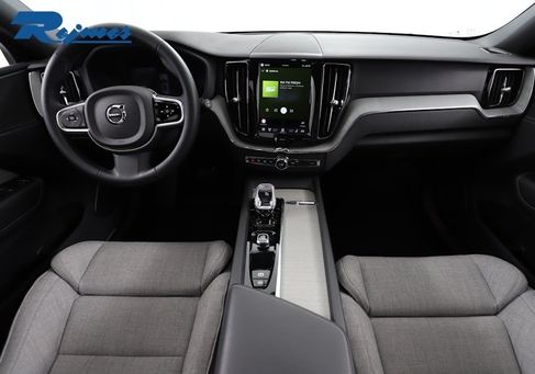 Volvo XC60, 2025