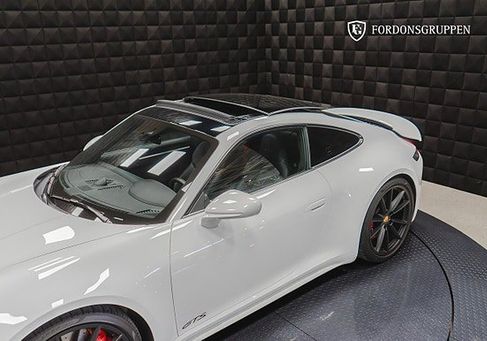 Porsche, 2024
