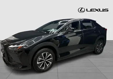 Lexus, 2025