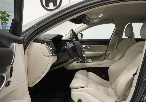 Volvo V90 Cross Country, 2018