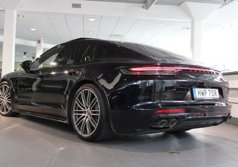 Porsche Panamera, 2022