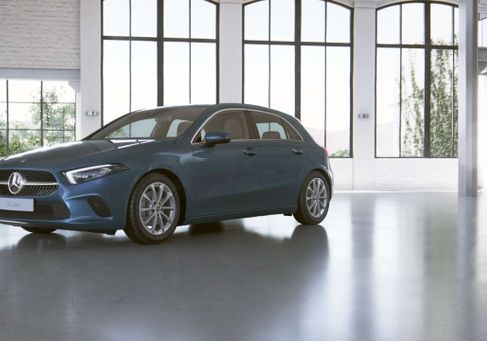 Mercedes-Benz A 220, 2022