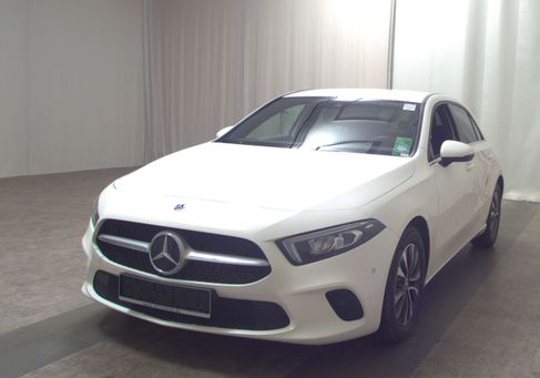 Mercedes-Benz A 180, 2022