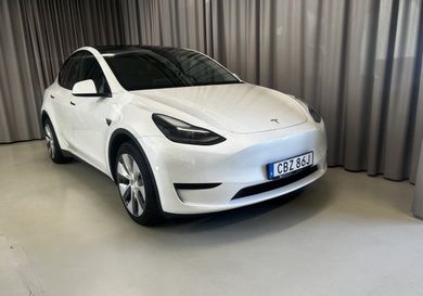 Tesla Model Y, 2023
