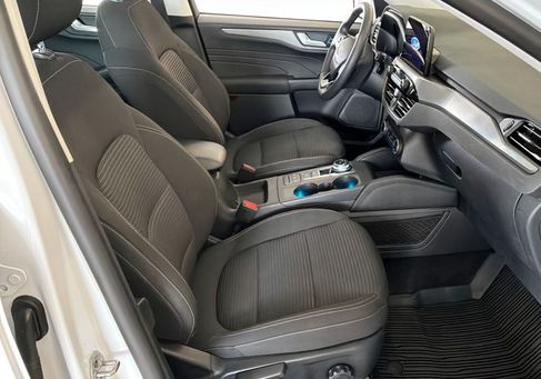 Ford Kuga, 2021