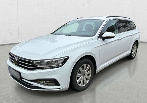 Volkswagen Passat Variant, 2023 3