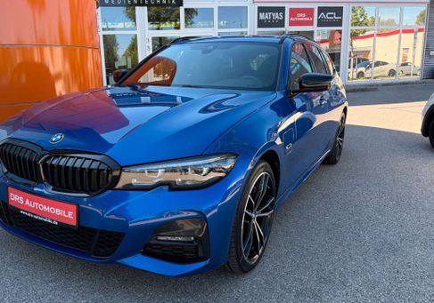 BMW 330, 2022