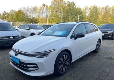 Volkswagen Golf, 2024