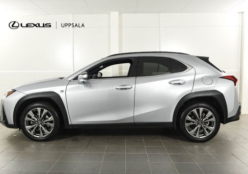 Lexus UX, 2024
