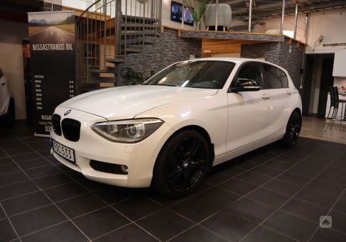 BMW 118, 2014