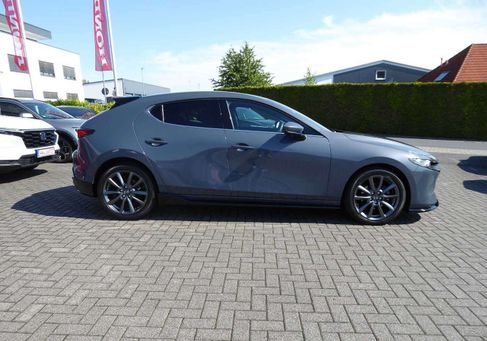 Mazda 3, 2024