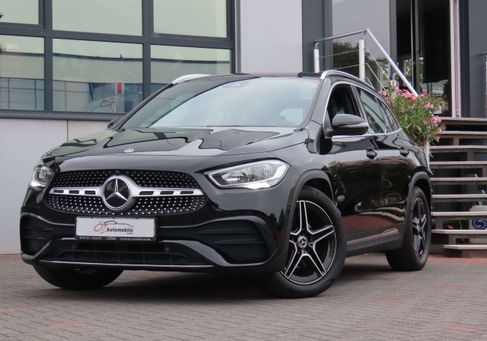 Mercedes-Benz GLA 200, 2021