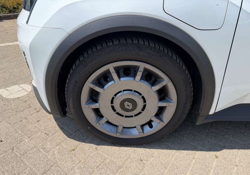 Renault R 5, 2025