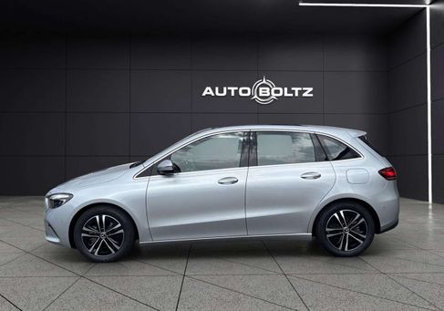 Mercedes-Benz B 200, 2024