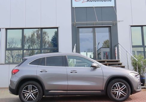 Mercedes-Benz GLA 220, 2021