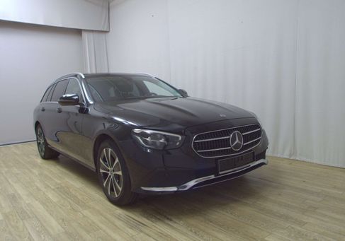 Mercedes-Benz E 300, 2021 3