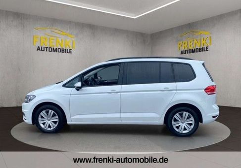 Volkswagen Touran, 2019 3