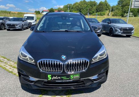BMW 216, 2019