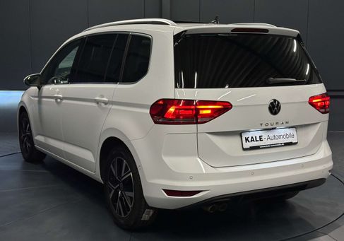 Volkswagen Touran, 2022 3