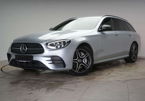 Mercedes-Benz E 300, 2022