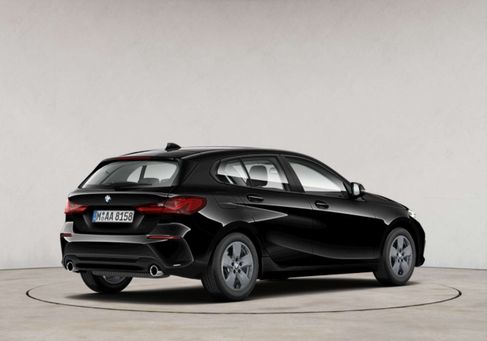 BMW 118, 2023 2
