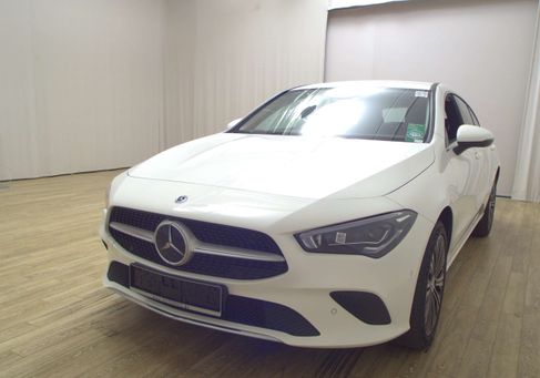 Mercedes-Benz CLA 250, 2022