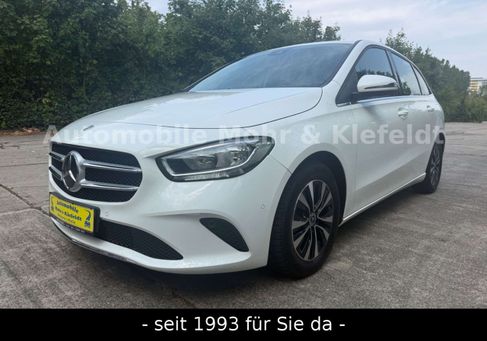 Mercedes-Benz B 180, 2022