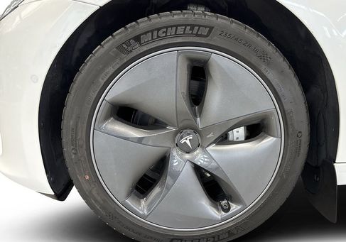 Tesla Model 3, 2020 3