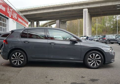 Volkswagen Golf, 2021 3