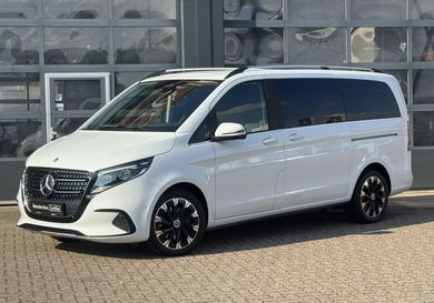 Mercedes-Benz V 220, 2024