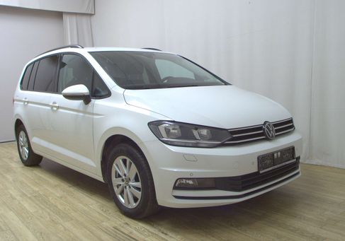 Volkswagen Touran, 2023 3