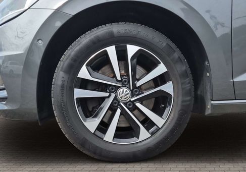Volkswagen Touran, 2019 3