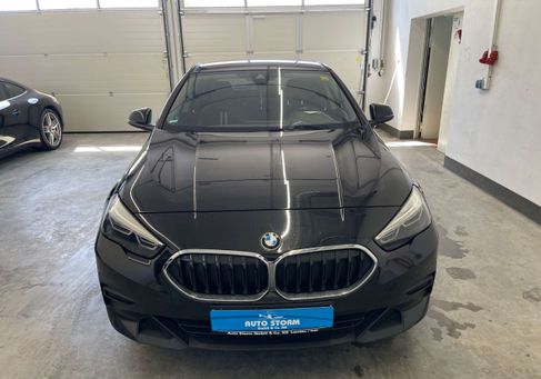 BMW 216, 2021
