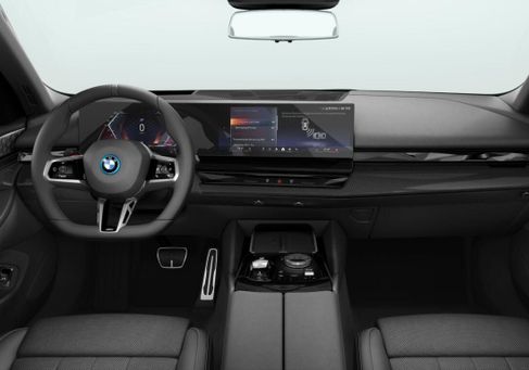 BMW 550, 2026