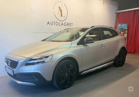 Volvo V40 Cross Country, 2017