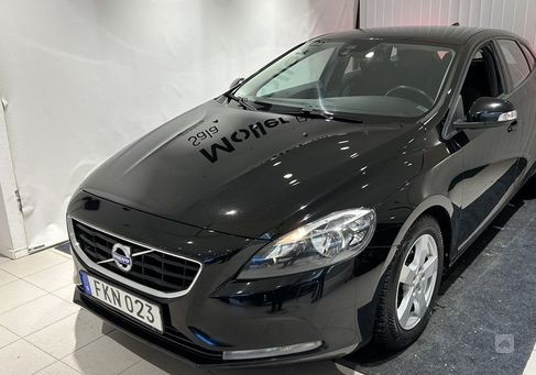 Volvo V40, 2015