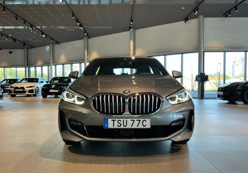 BMW 118, 2023