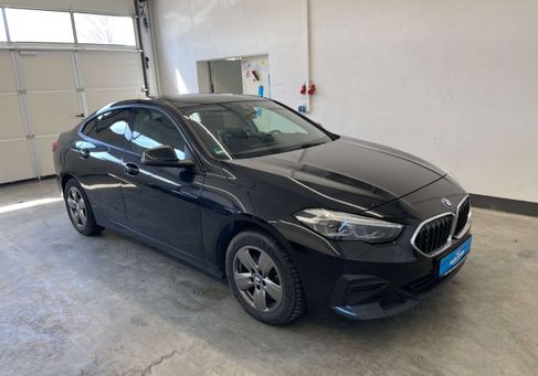 BMW 216, 2021