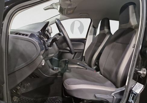 Volkswagen up!, 2015