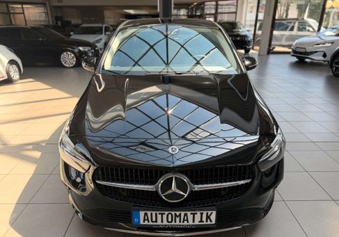 Mercedes-Benz B 200, 2023