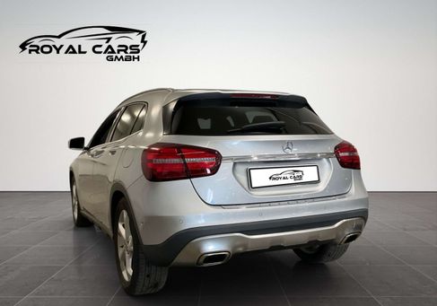 Mercedes-Benz GLA 200, 2019