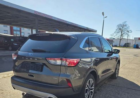 Ford Kuga, 2021