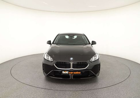 BMW 120, 2025
